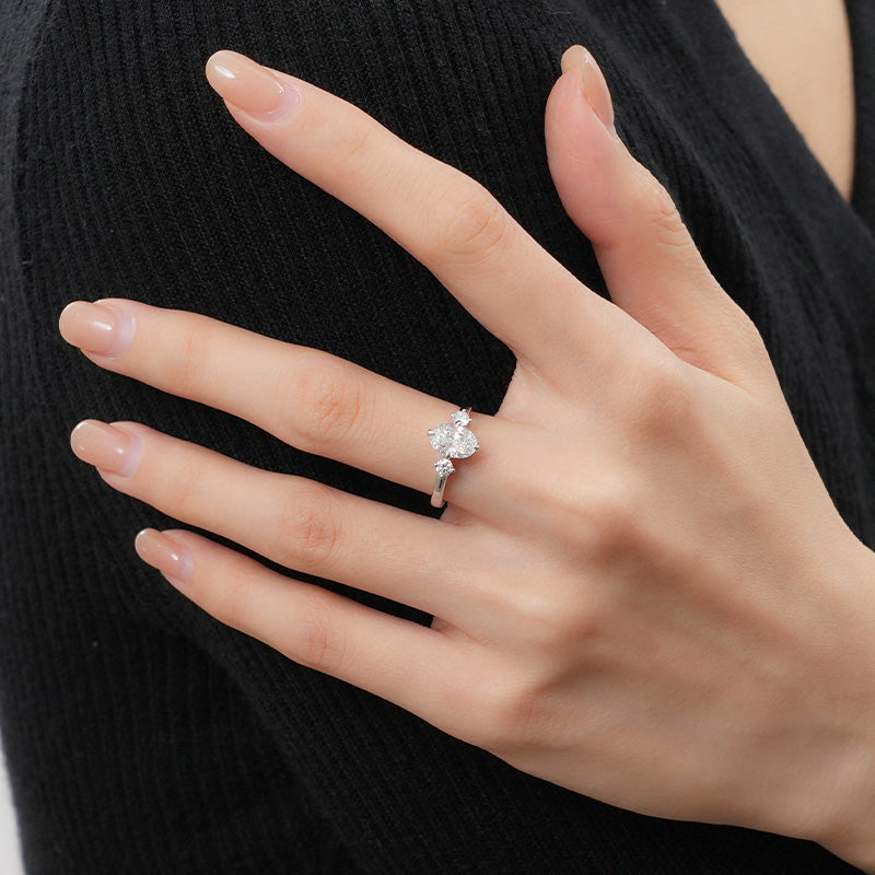 Deino-Evenfall Diamond Ring